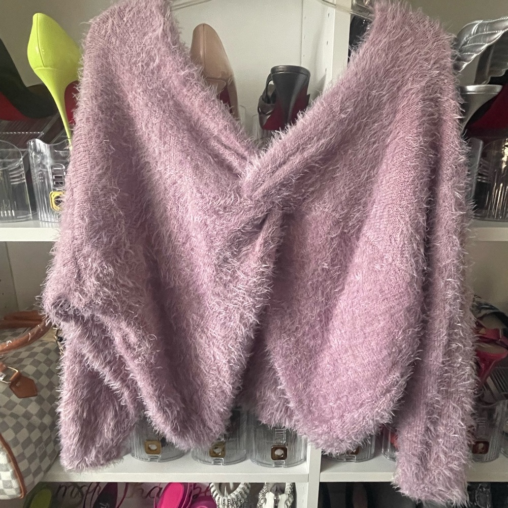 Elegant Mauve Women's v-neck sweater